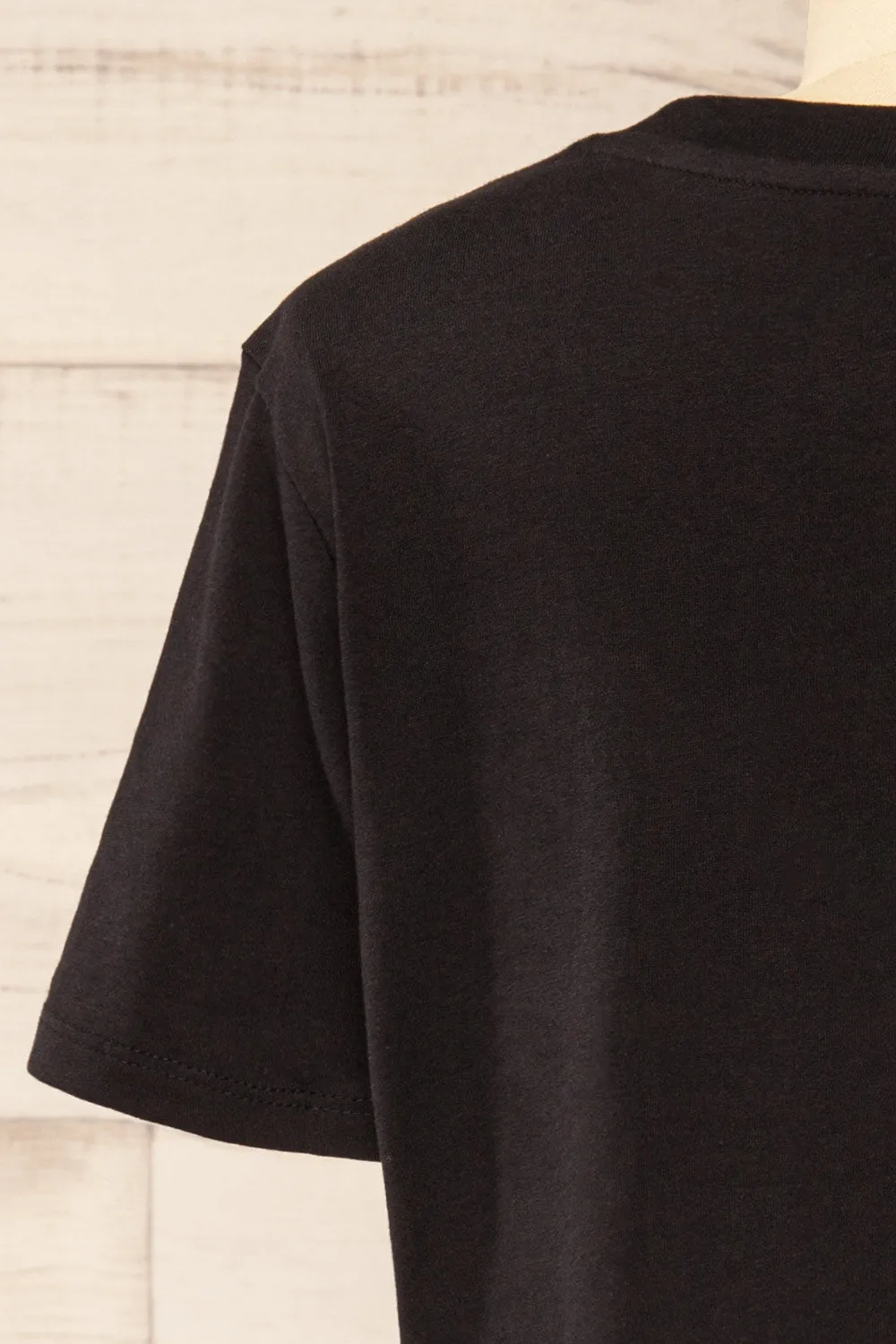 Akita Black | Cotton Cropped T-shirt