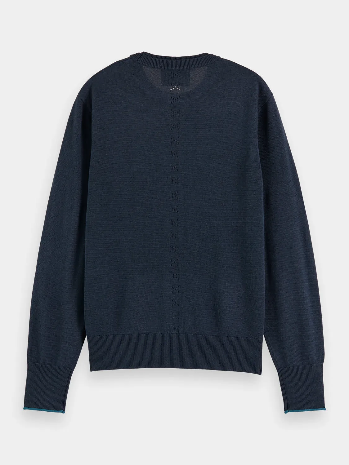 Basic crewneck pullover