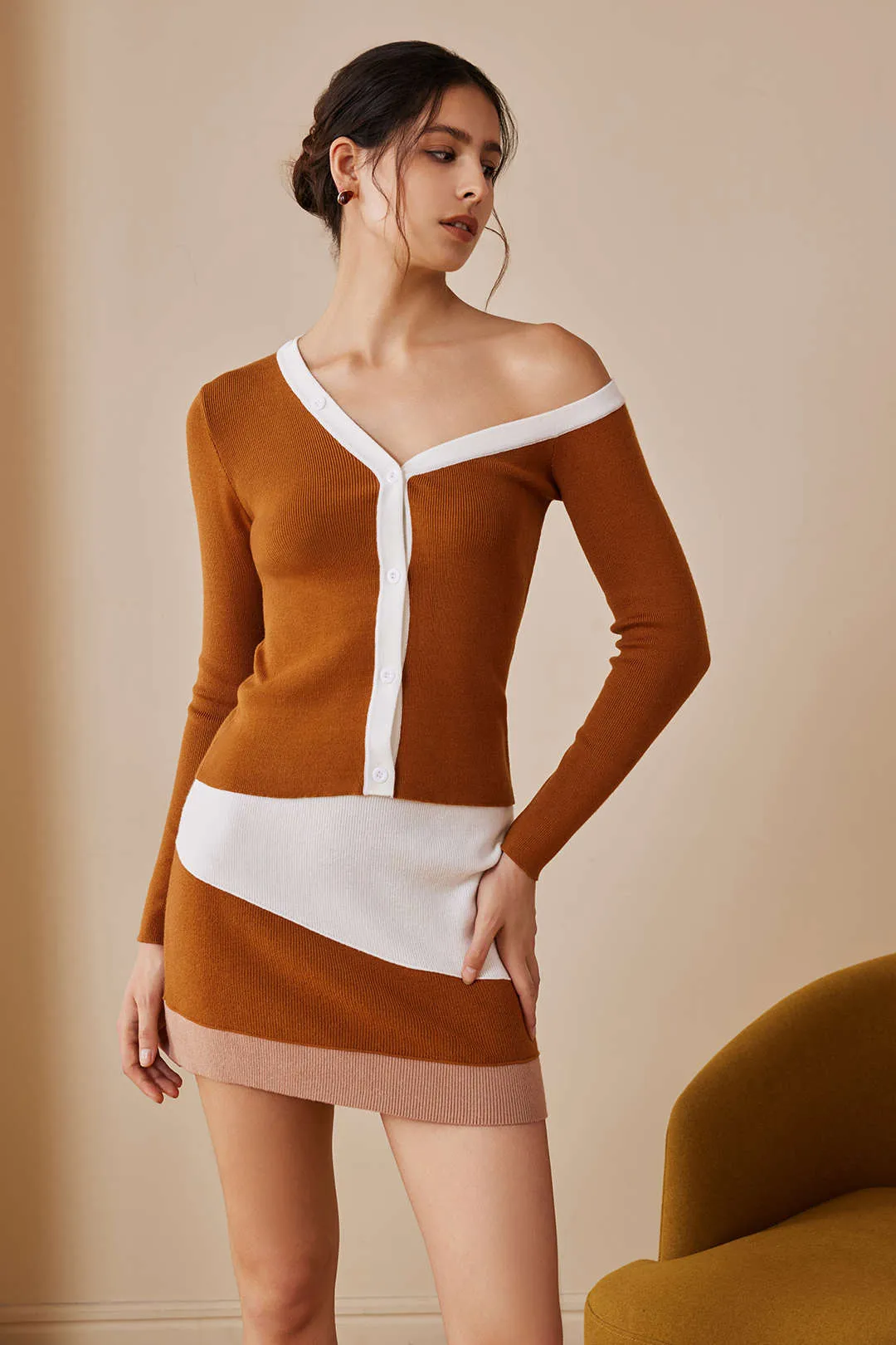 Color Block Print Knit Asymmetrical Long-Sleeve Top