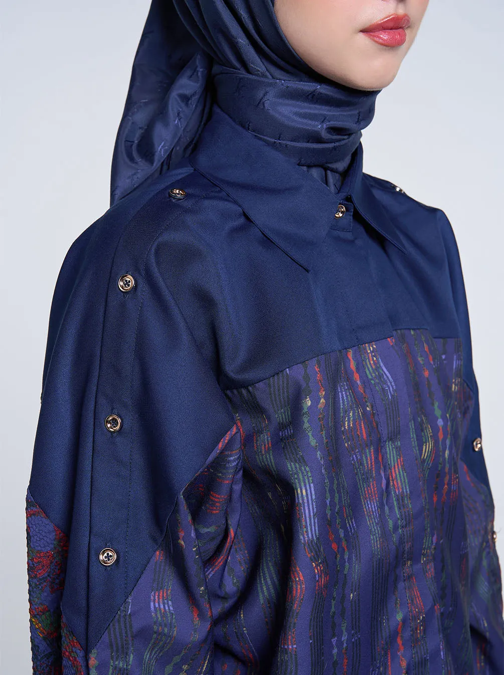 DESHA REGULAR TOP NAVY