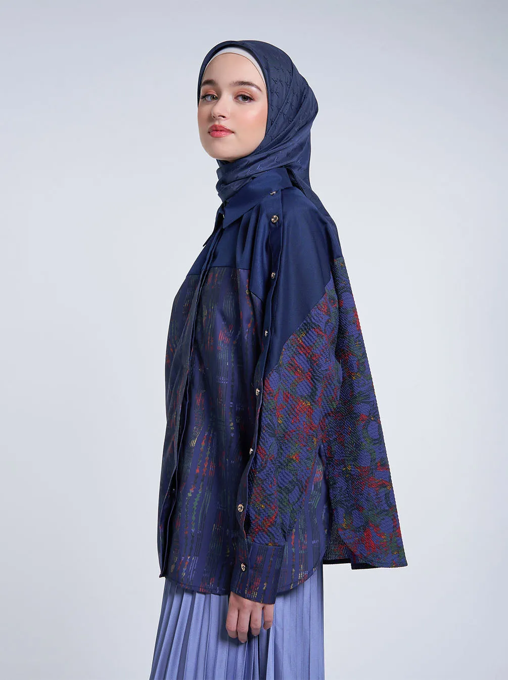 DESHA REGULAR TOP NAVY