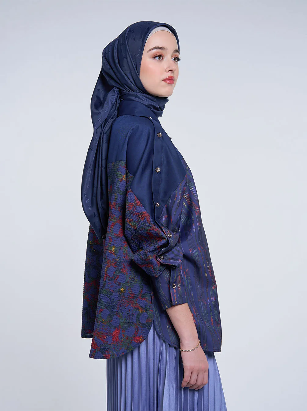 DESHA REGULAR TOP NAVY