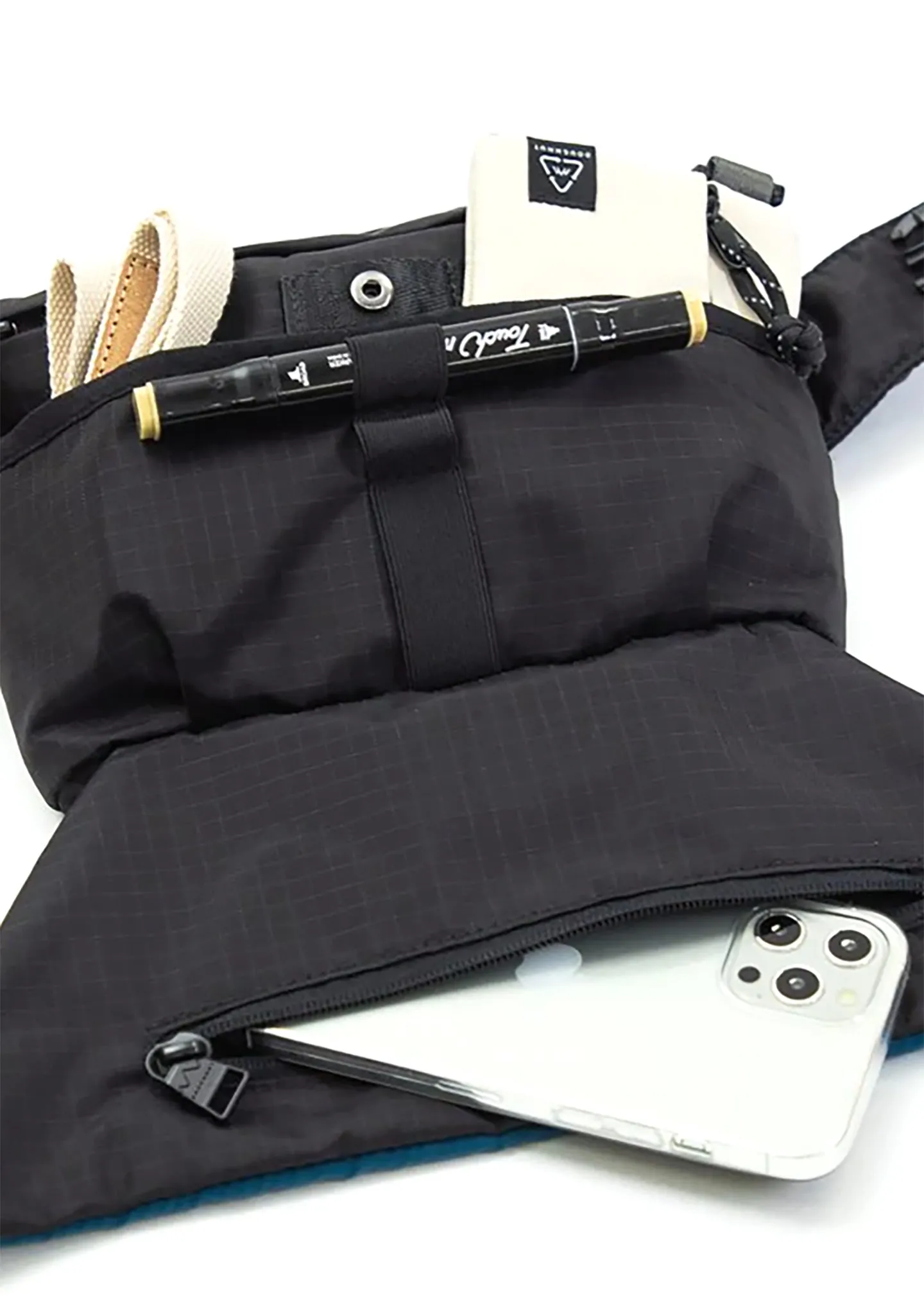 Gamescape Series Dagger Fanny Pack in White