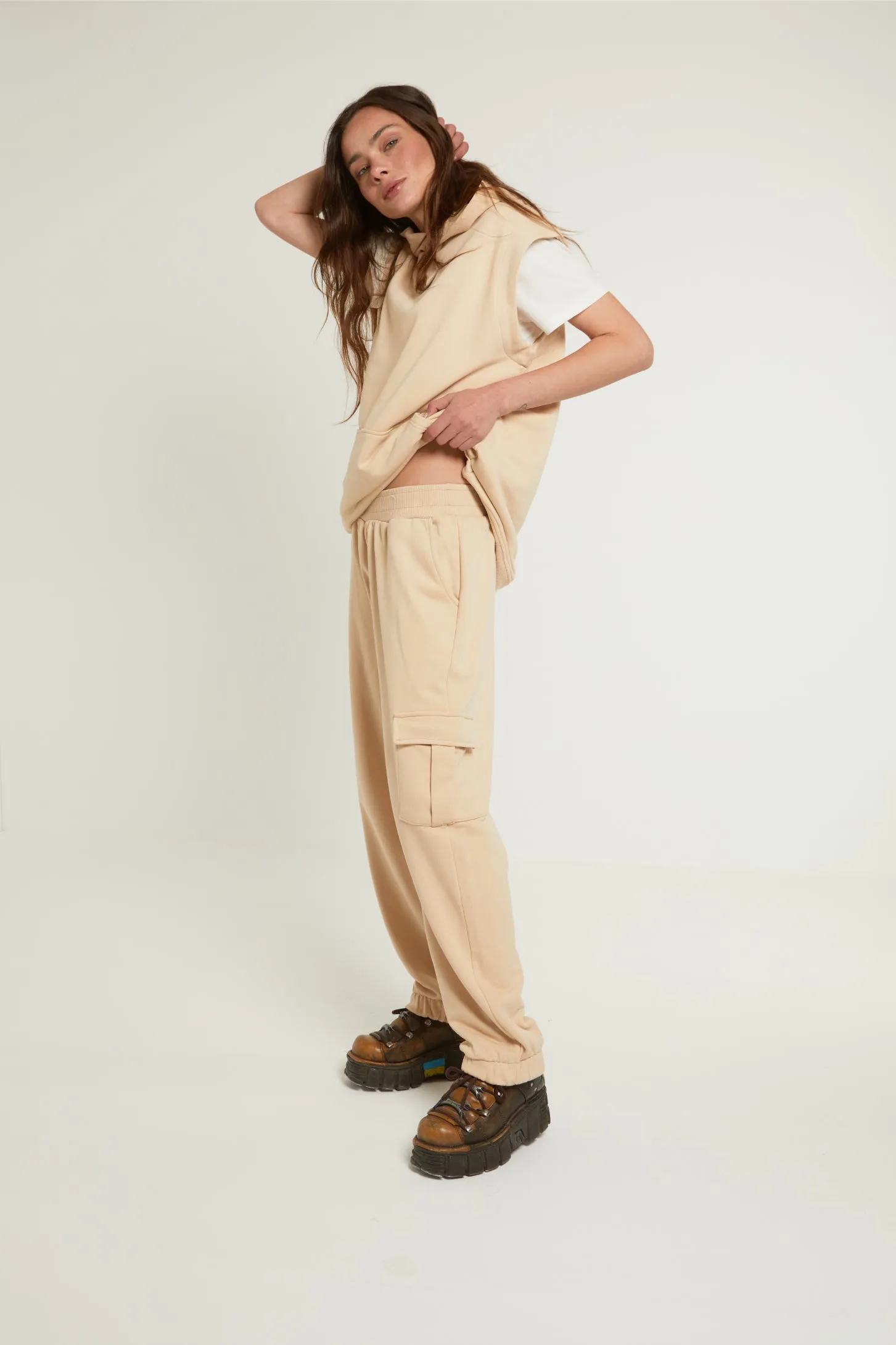 HOODED OVERSIZED VEST - BEIGE