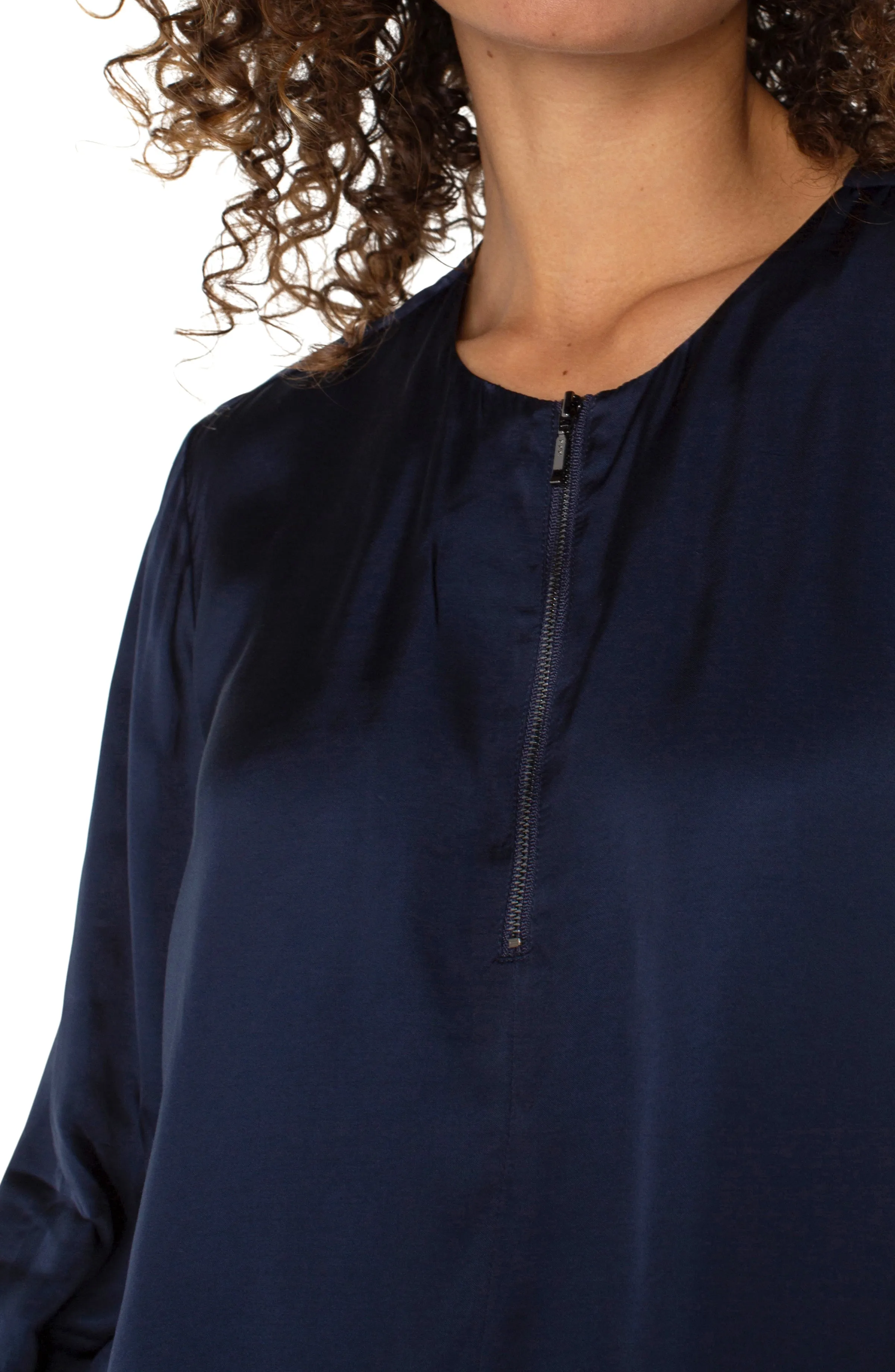 LONG SLEEVE WOVEN TOP WITH ZIP FRONT
