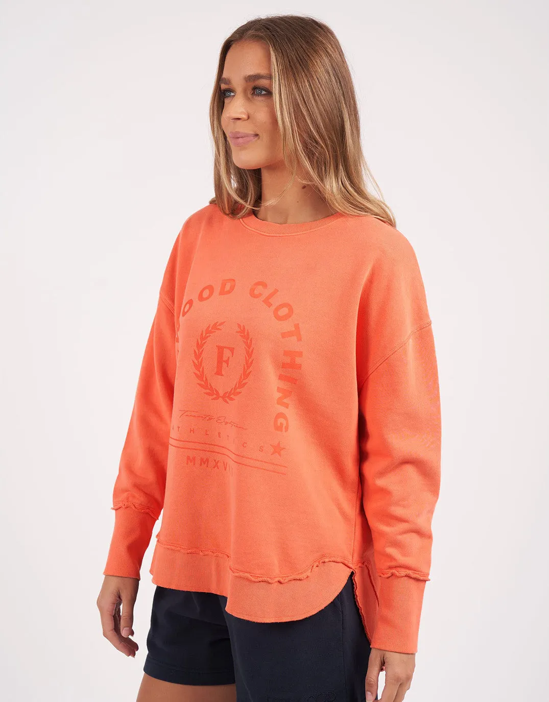 Medallion Crew - Peach