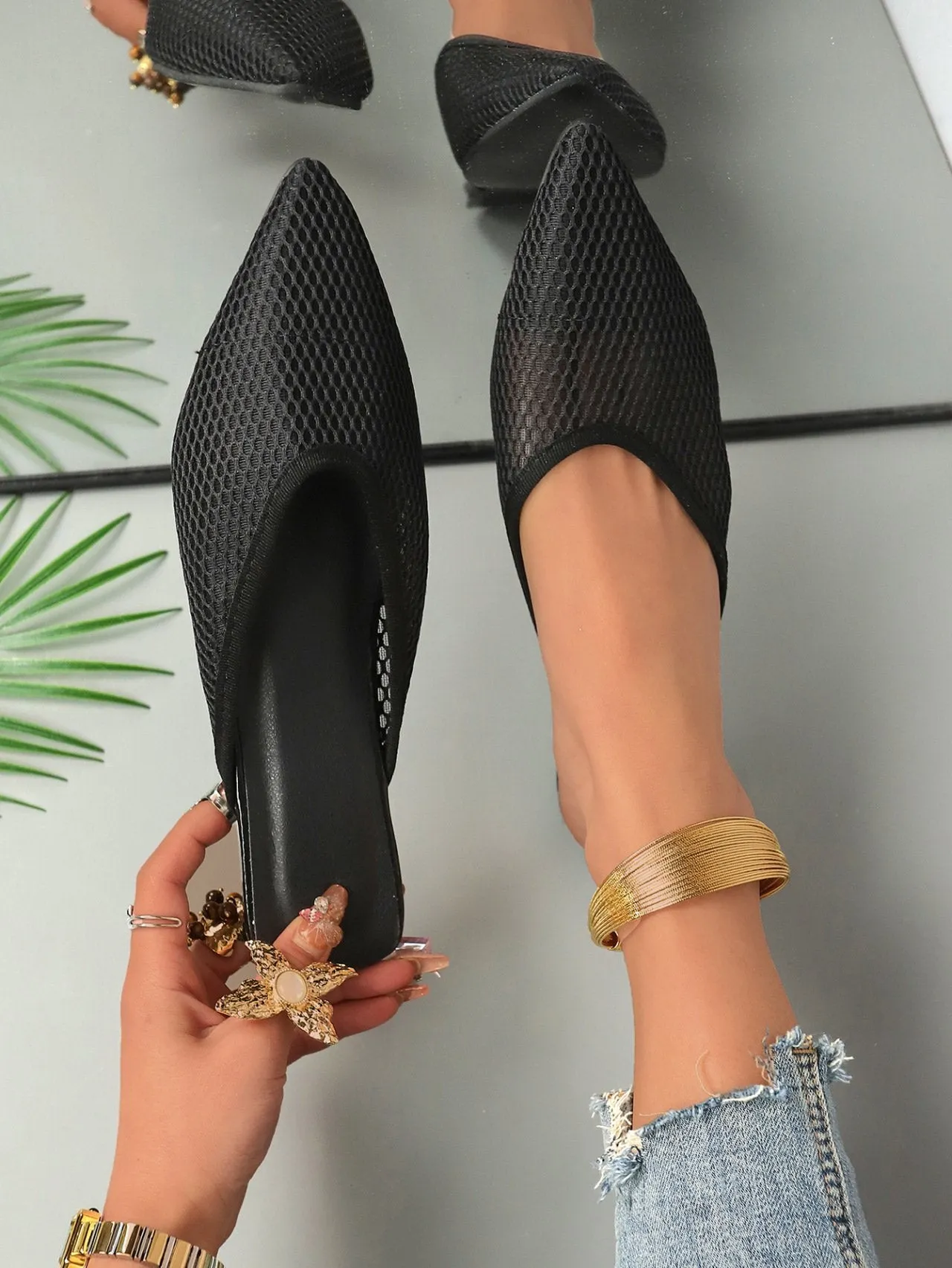 Mesh solid color pointed toe sandals