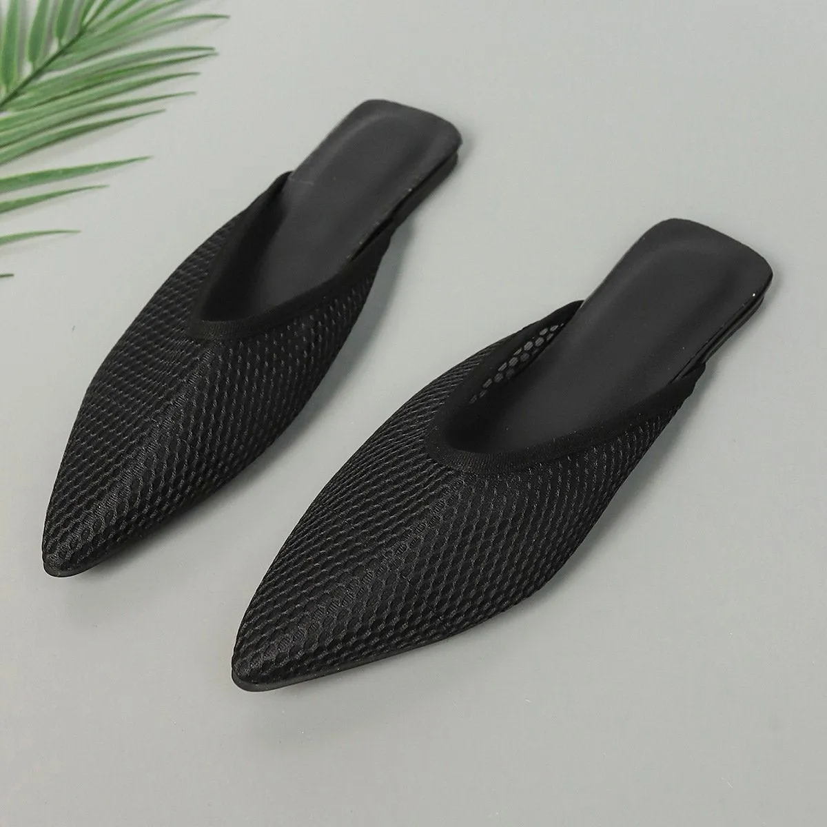 Mesh solid color pointed toe sandals
