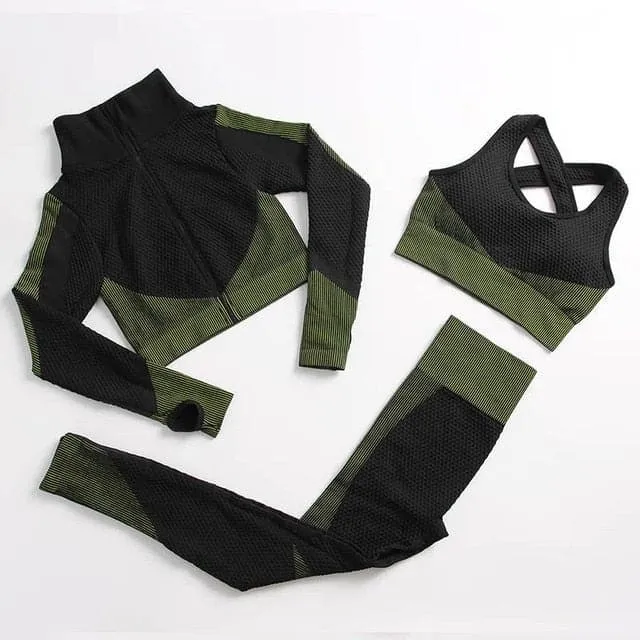 Seamless Yoga Set for Women - Breathable, Comfortable, and Stylish